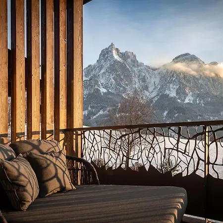 Aparthotel Krahof Dolomites - Urlaub Auf Dem Bauernhof