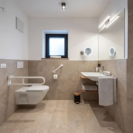 Krahof Dolomites - Urlaub Auf Dem Bauernhof Aparthotel Castelrotto