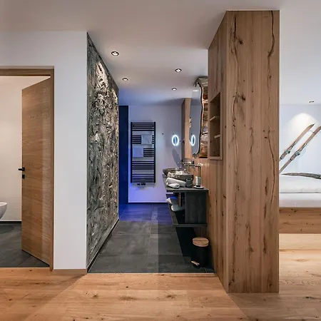 Aparthotel Krahof Dolomites - Urlaub Auf Dem Bauernhof Castelrotto